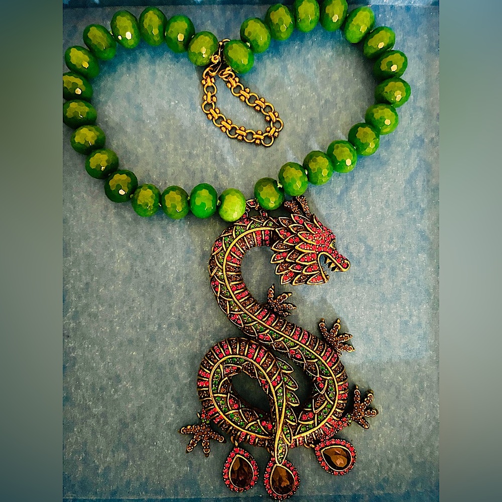 Heidi Daus Jade Dragón Necklace